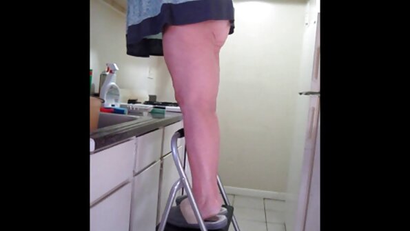 Doi tipi albi ciocni pizde paroase poze în femeie de culoare vagin si anus