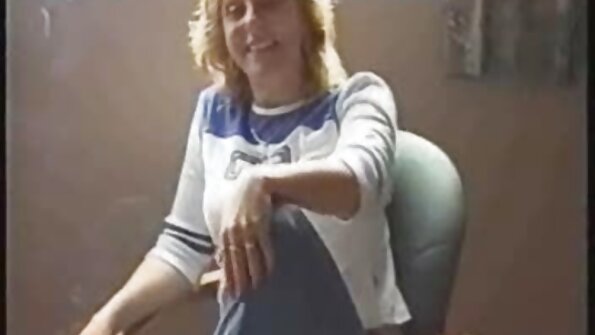 Adolescent în lenjerie sexy papură pe BF poze pizde goale grăsime bloom